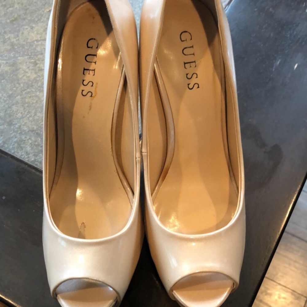 Guess Heels - Picture 4 of 4